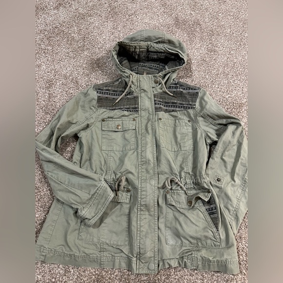 American Rag Olive Patterned Jacket - Picture 2 of 16